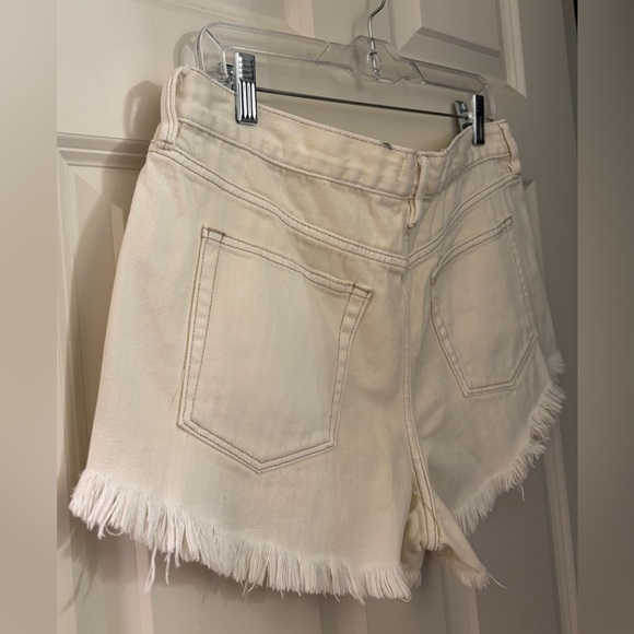 We The Free Distressed Denim Cutoff Shorts, Off White/Ivory, Size 31 - Picture 6 of 9